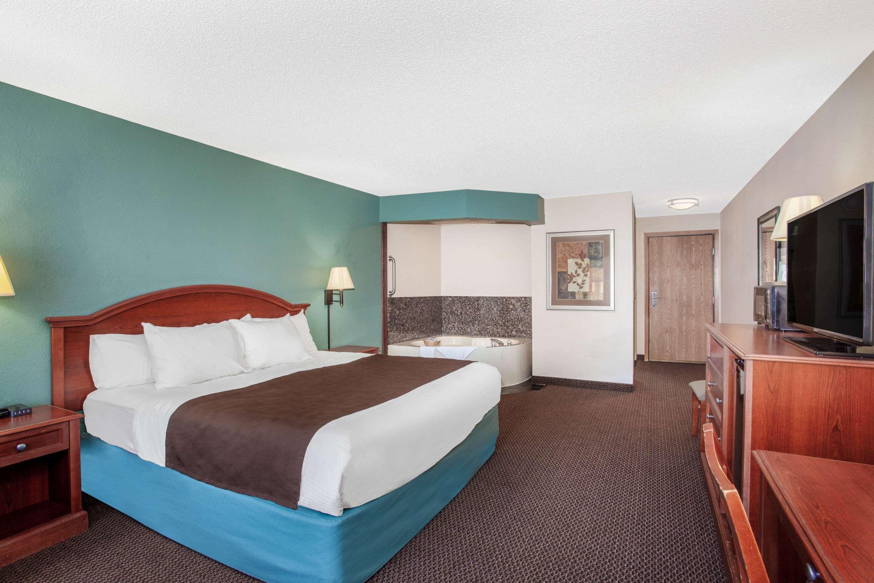 Americinn By Wyndham St. Peter מראה חיצוני תמונה